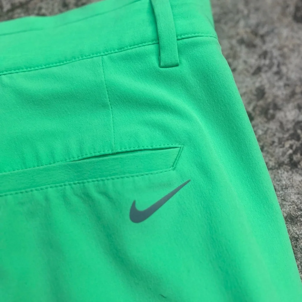 Nike Golf Tour Performance Dri-Fit Men’s Shorts 32” waist vibrant Green🏌🏻⛳️😎